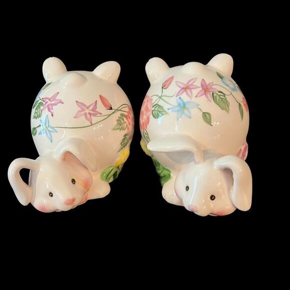 Bunny/Rabbit Salt & Pepper Shakers Healtfelt  Kitchen Creations - Picture 1 of 8